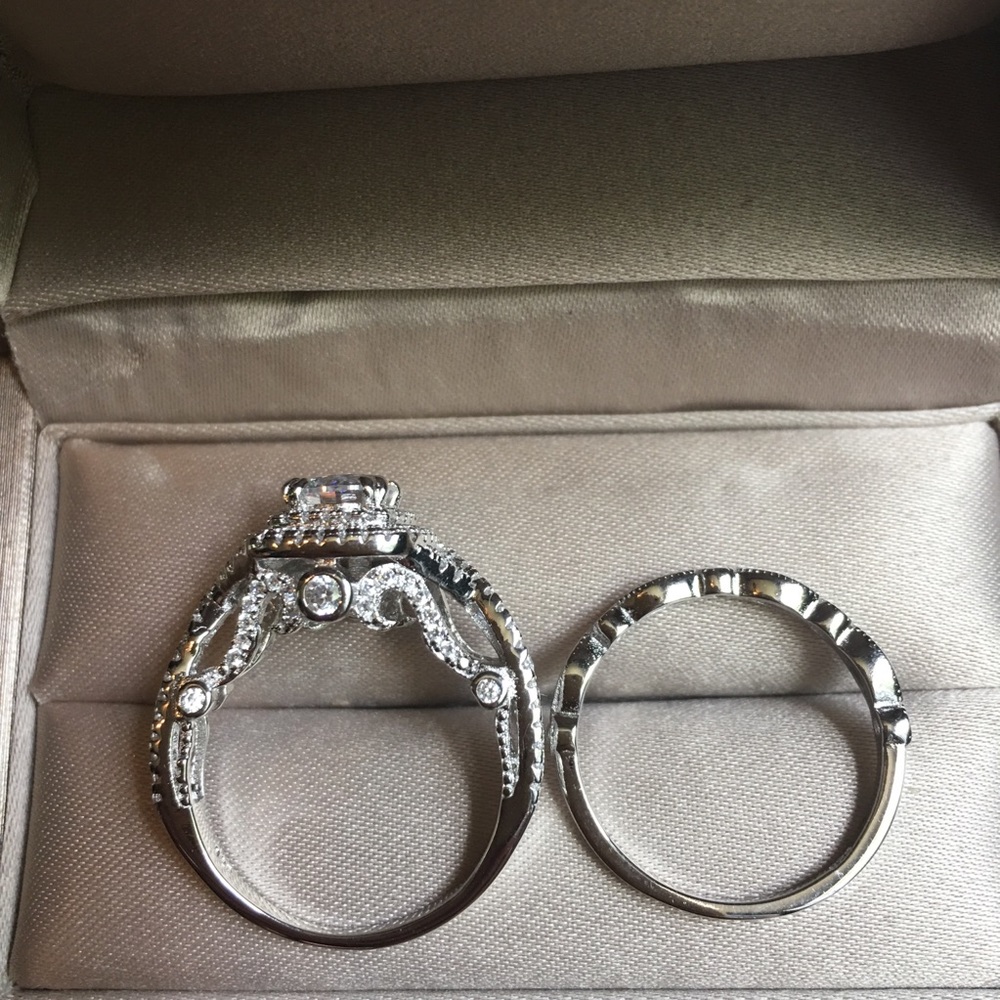 2pcs Solid Silver Engagement Ring Wedding Band Set - Picture 1 of 5
